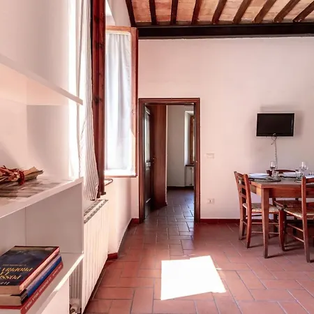 Vicolo Del Corso - *